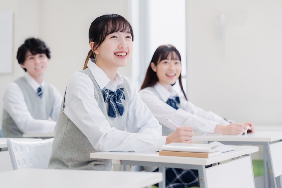基本的な英語の読み書きと聞き取り